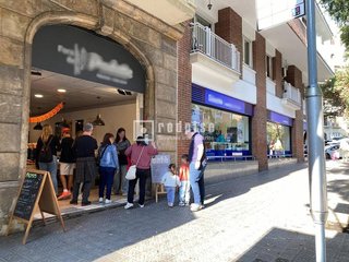 Local comercial en alquiler en La Nova Esquerra de l'Eixample en Barcelona