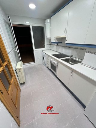 Piso en alquiler en Velilla de San Antonio