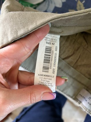Pantalón beige Alvaro Moreno