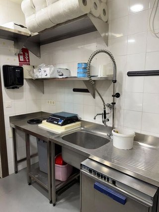 Local comercial en venta en El Bajondillo en Torremolinos