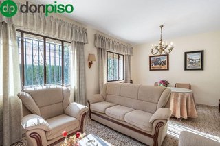 Chalet en venta en Cájar