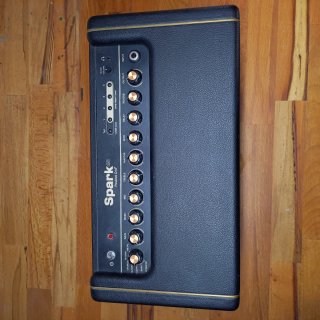 Positive Grid Spark 40 Amplificador Guitarra
