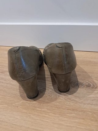Zapatos de tacón ancho verdes