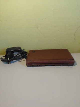 Nintendo DSi XL Rosso