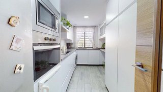 Piso en venta en Poniente-Norte - Miralbaida - Parque Azahara en Córdoba