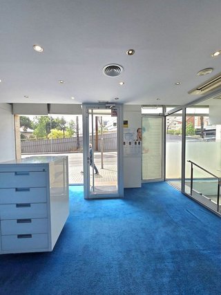Local comercial en alquiler en Les Corts en Barcelona