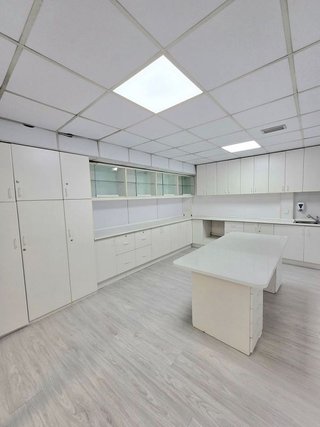 Local comercial en alquiler en Les Corts en Barcelona