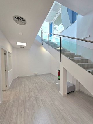 Local comercial en alquiler en Les Corts en Barcelona