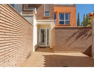 Piso en venta en Zubia (La)