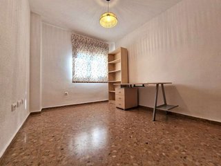 Piso en alquiler en Avda. de Abril. - 9 de octubre en Sagunto