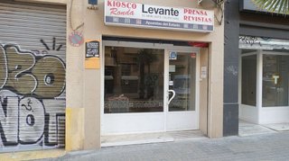 Local comercial en alquiler en Arrancapins en Valencia