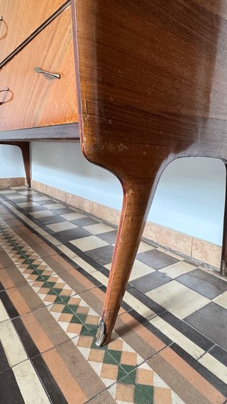 Cómoda Vintage Madera y Metal