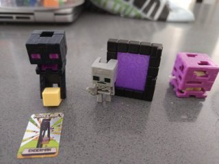 Figuras Minecraft Kinder Joy