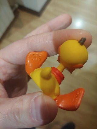 Figura PVC pato Alfred J. Cuak