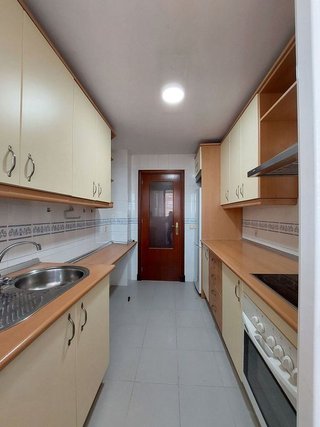 Piso en alquiler en Colores - Entreparques en Sevilla