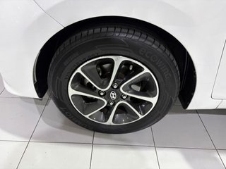 Hyundai i10 1.2 MPI 64 kW (87 CV) Tecno Aut.