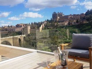 Casa adosada en alquiler en Los Cigarrales-La Bastida en Toledo