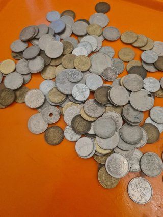 Lote de monedas antiguas de varios países