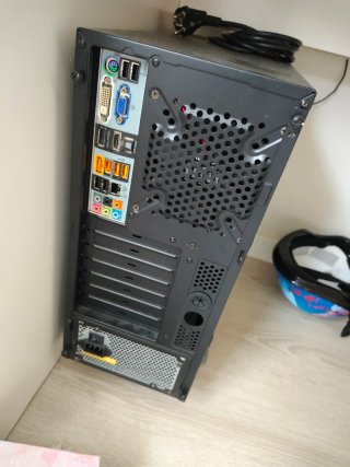 PC Nox i3 Negro y Rojo