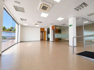 Local comercial en venta en Benahavís