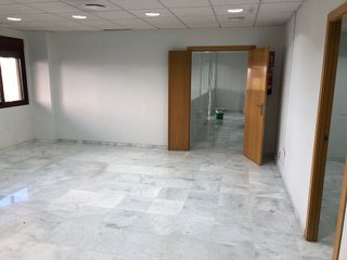 Oficina en venta en Peñamefecit - Avda Barcelona en Jaén