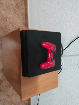 (OFERTA) Consola PS4 Negra con Mando Rojo