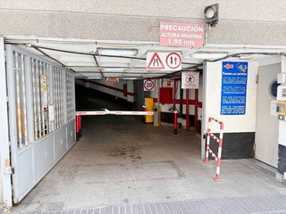 Garaje en venta en Santa Catalina - Canteras en Palmas de Gran Canaria(Las)