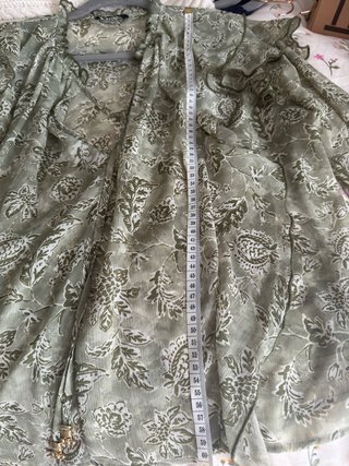 Blusa Zara volantes verde T.42