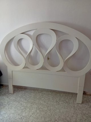 Cabecero de diseño único blanco