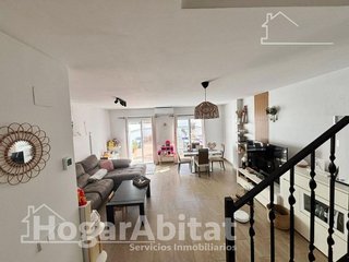 Casa adosada en venta en Centro en Chiva