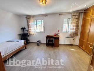 Casa adosada en venta en Centro en Chiva
