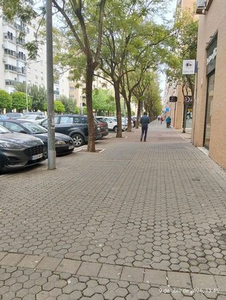 Local comercial en alquiler en Colores - Entreparques en Sevilla