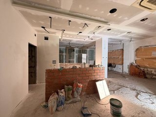 Local comercial en venta en Villayuventus-Renfe en Parla