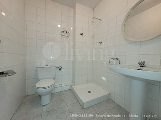 Local comercial en venta en La Bordeta en Lleida