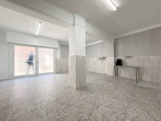 Local comercial en alquiler en Les Roquetes en Barcelona