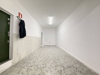 Local comercial en alquiler en Les Roquetes en Barcelona