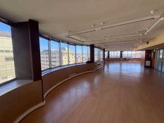 Oficina en alquiler en Les Corts en Barcelona
