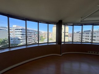 Oficina en alquiler en Les Corts en Barcelona