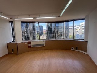 Oficina en alquiler en Les Corts en Barcelona