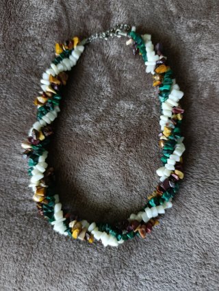 Collar vintage de piedras naturales