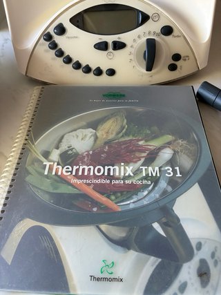 Robot Thermomix TM31  con todos los Accesorios