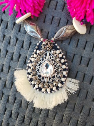 Conjunto collar y pendientes verano