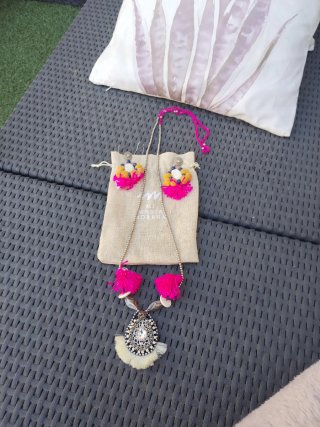 Conjunto collar y pendientes verano
