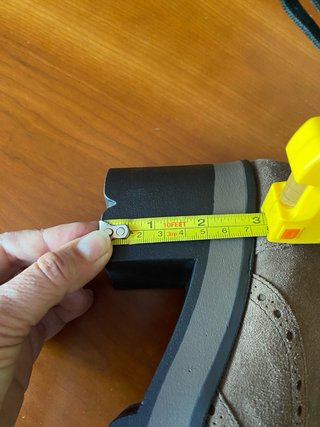 Zapato de ante marrón con plataforma