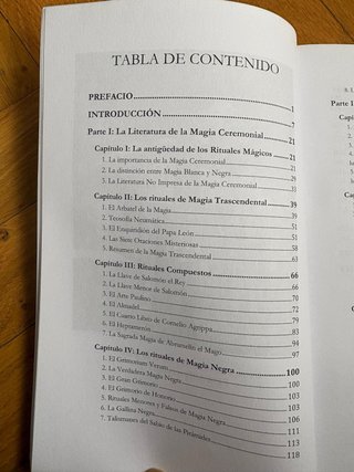 Libro: Libro de magia negra y pactos
