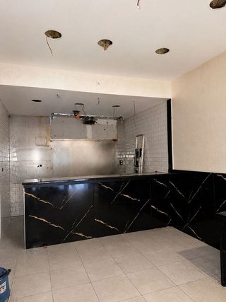 Local comercial en alquiler en Les Planes en Hospitalet de Llobregat, L´