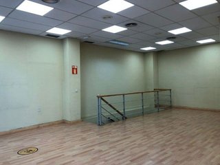 Local comercial en alquiler en Avda de Madrid - Pº de la Estación en Jaén