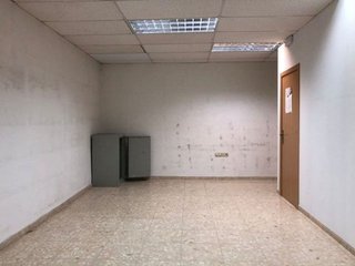 Local comercial en alquiler en Avda de Madrid - Pº de la Estación en Jaén