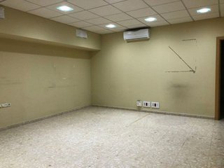 Local comercial en alquiler en Avda de Madrid - Pº de la Estación en Jaén