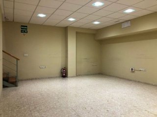 Local comercial en alquiler en Avda de Madrid - Pº de la Estación en Jaén